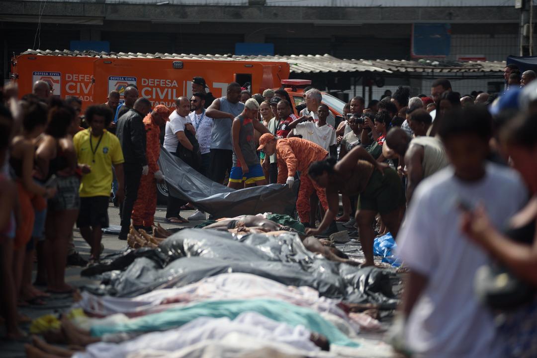 Rio de Janeiro'daki en ölümcül polis operasyonu! Sayı 132'ye çıktı: Cesetleri 2. kareye topladılar