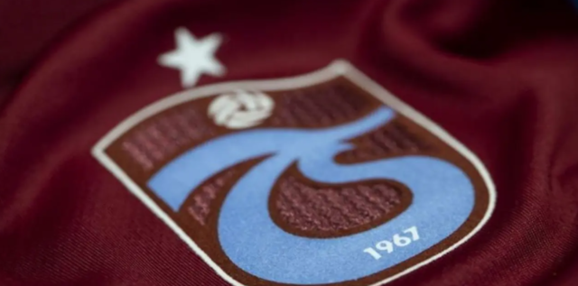 Trabzonspor'da Gece Yarısı Sürprizi: Resmen Ayrılık Açıklandı