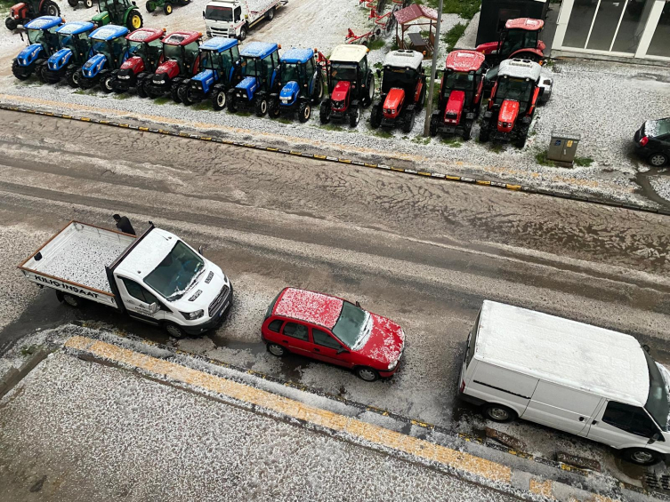 Malatya ve Ardahan'da yağmur yağdı