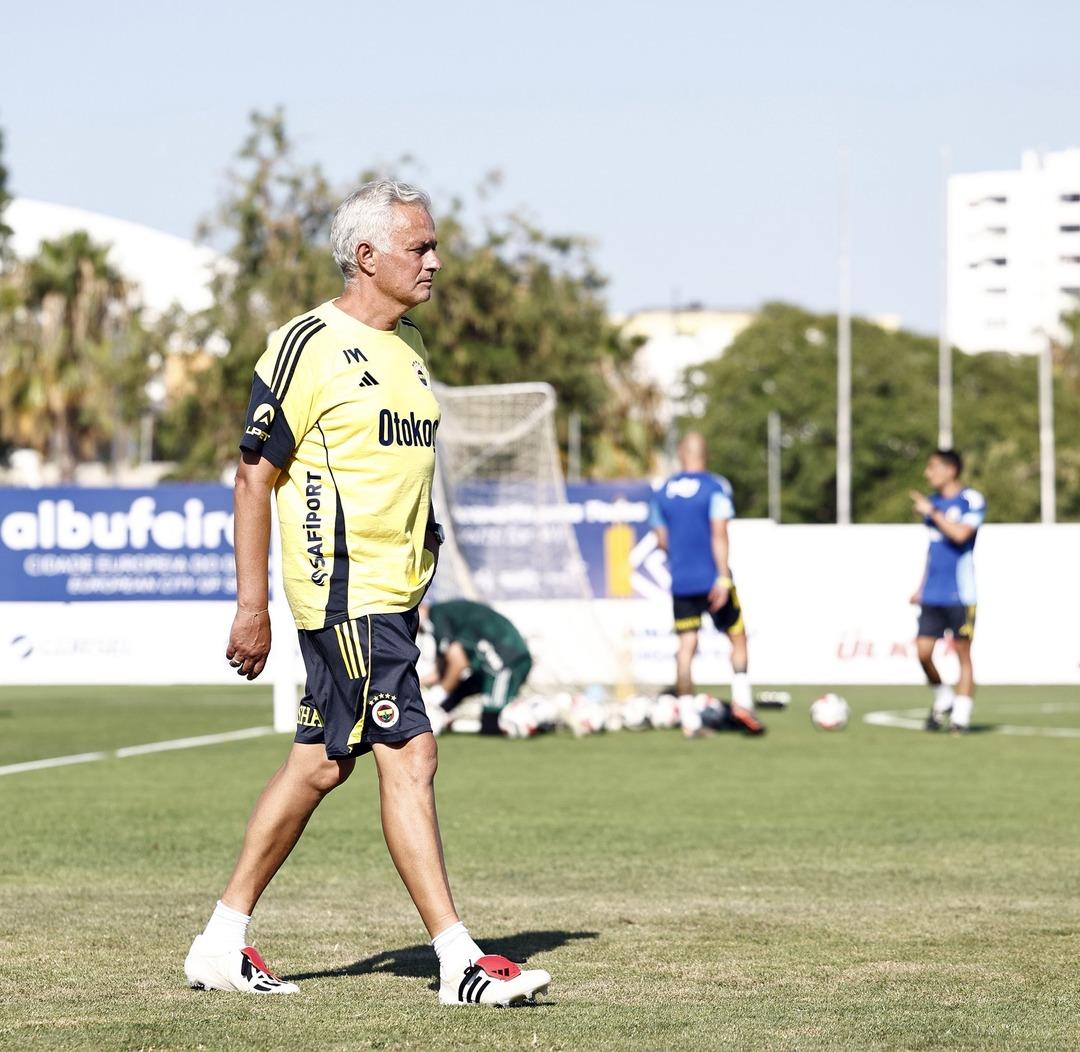 Fenerbahce, Galatasaray Ederson adıyla sık sık transfer toplantısında çıktı! Mourinho, kalecinin transferi için resmen etkinleştirildi ... 2
