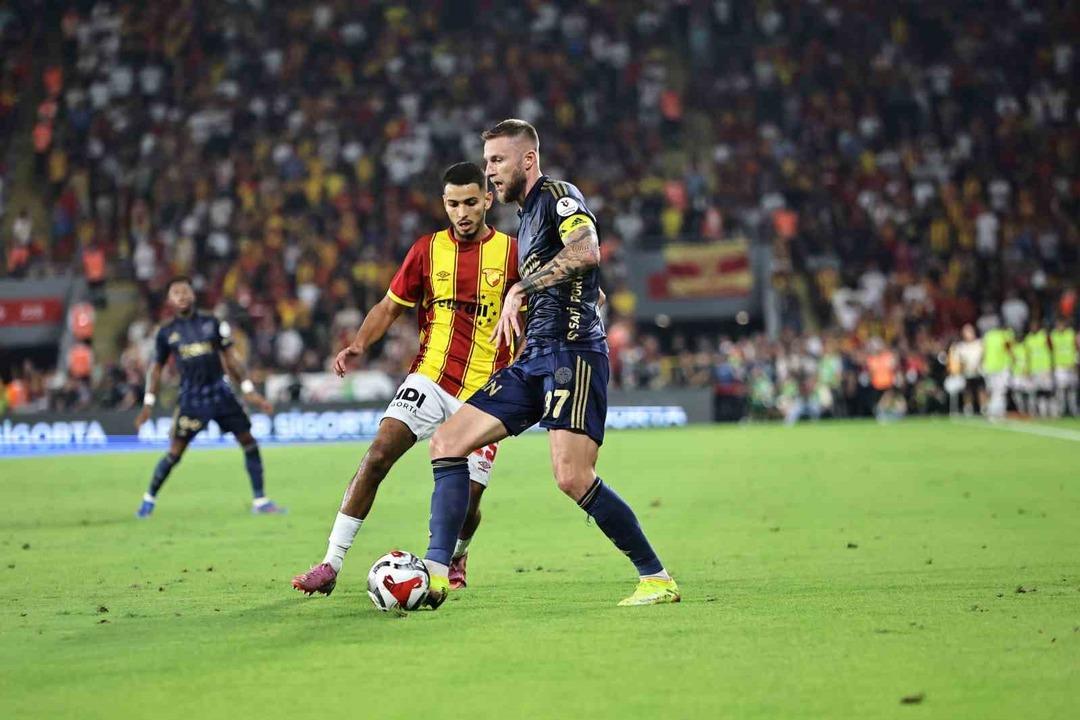 Fenerbahce, Görtepe'nin soldaki hareketi çekilişle! 3