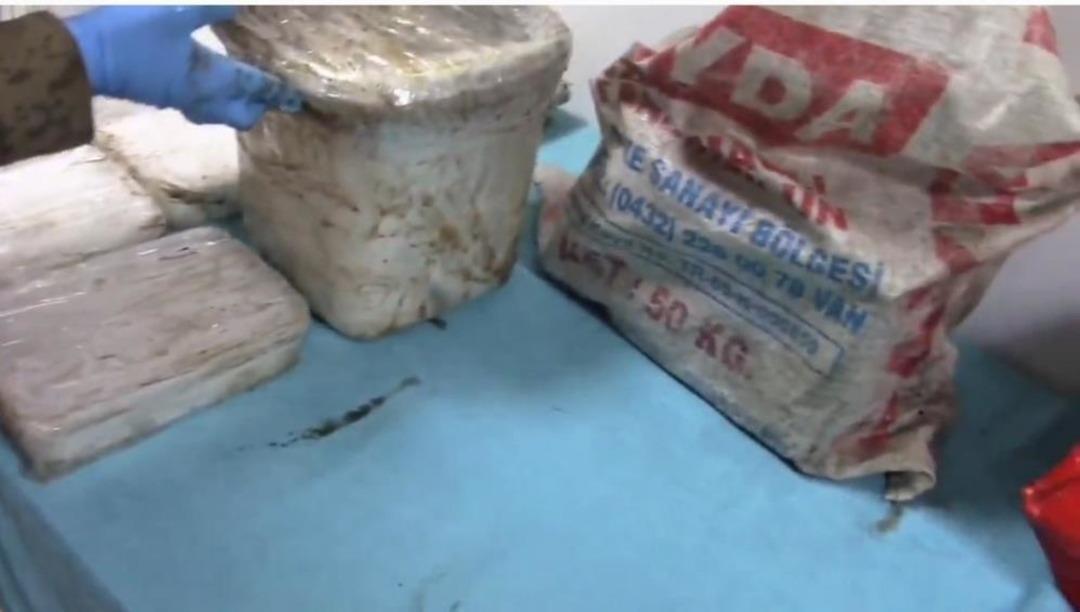 Hakkari 2'de 81 kilo 133 gram metamfetamin ele geçirildi
